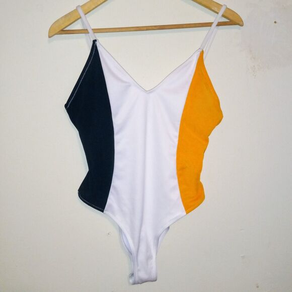 Cupshe Colorblock Forever Young One Piece Swimsuit-Medium-Lined-Padded-NWOT - Picture 2 of 10